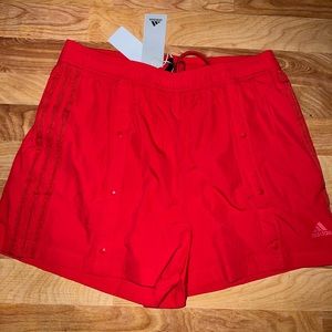 Women Tiro Snap Button Shorts Size:(L)